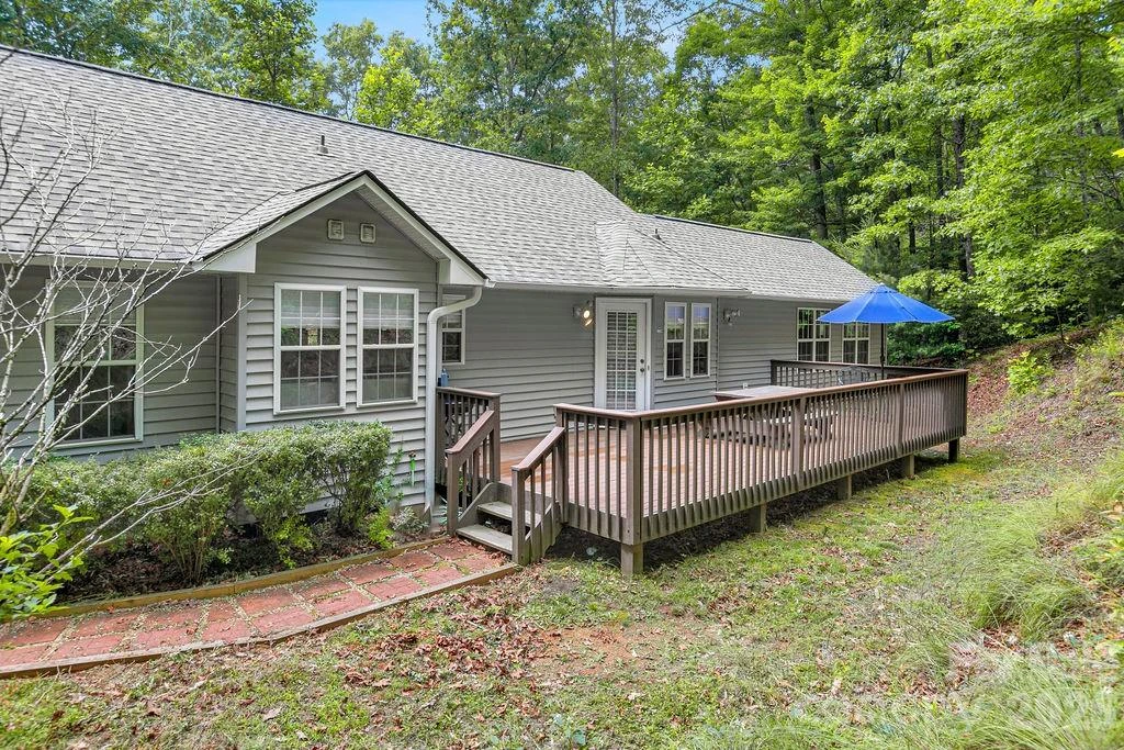 144 Lakeland Drive - Photo 36