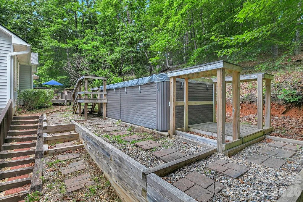 144 Lakeland Drive - Photo 39