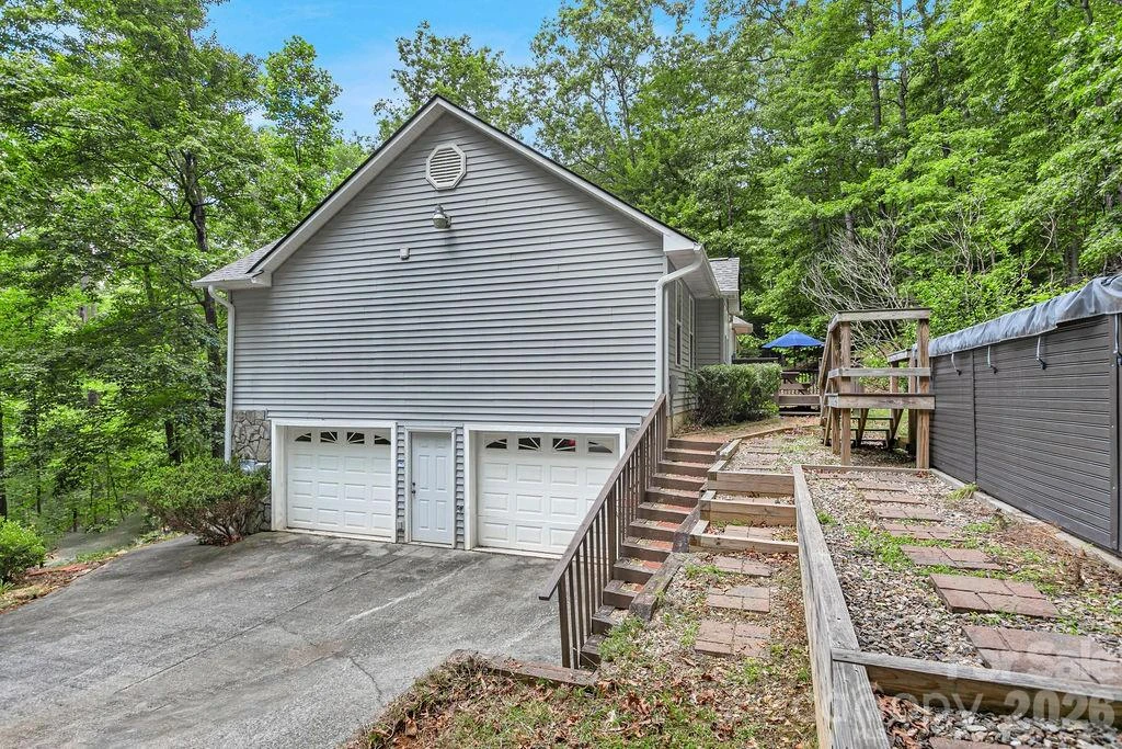 144 Lakeland Drive - Photo 40