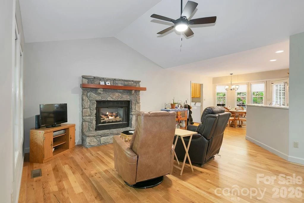 144 Lakeland Drive - Photo 7