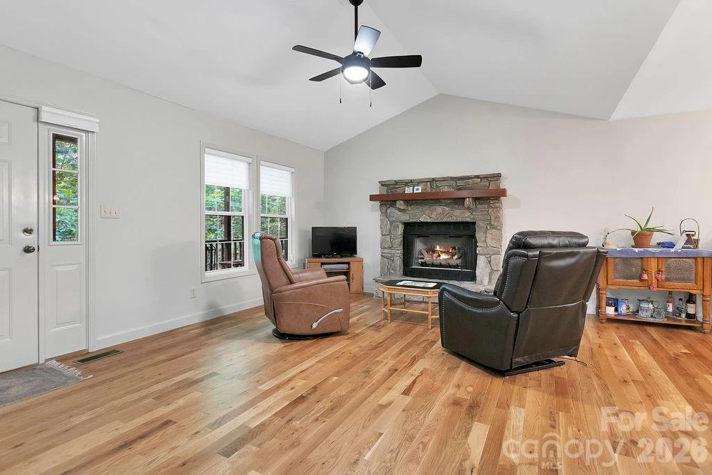 144 Lakeland Drive - Photo 8