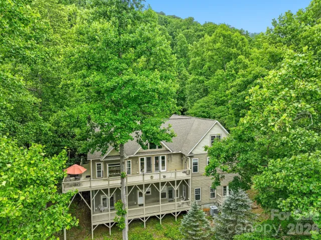 522 Silver Hawk Lane