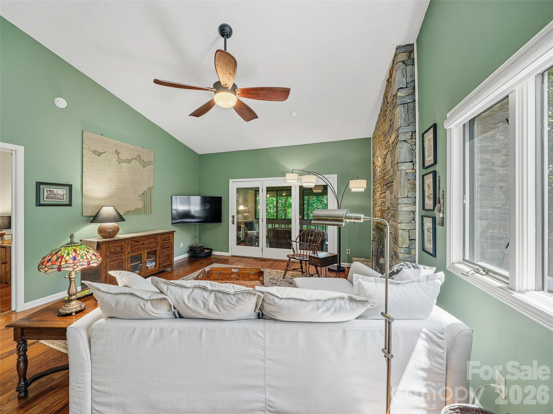 301 White Oak Drive - Photo 4