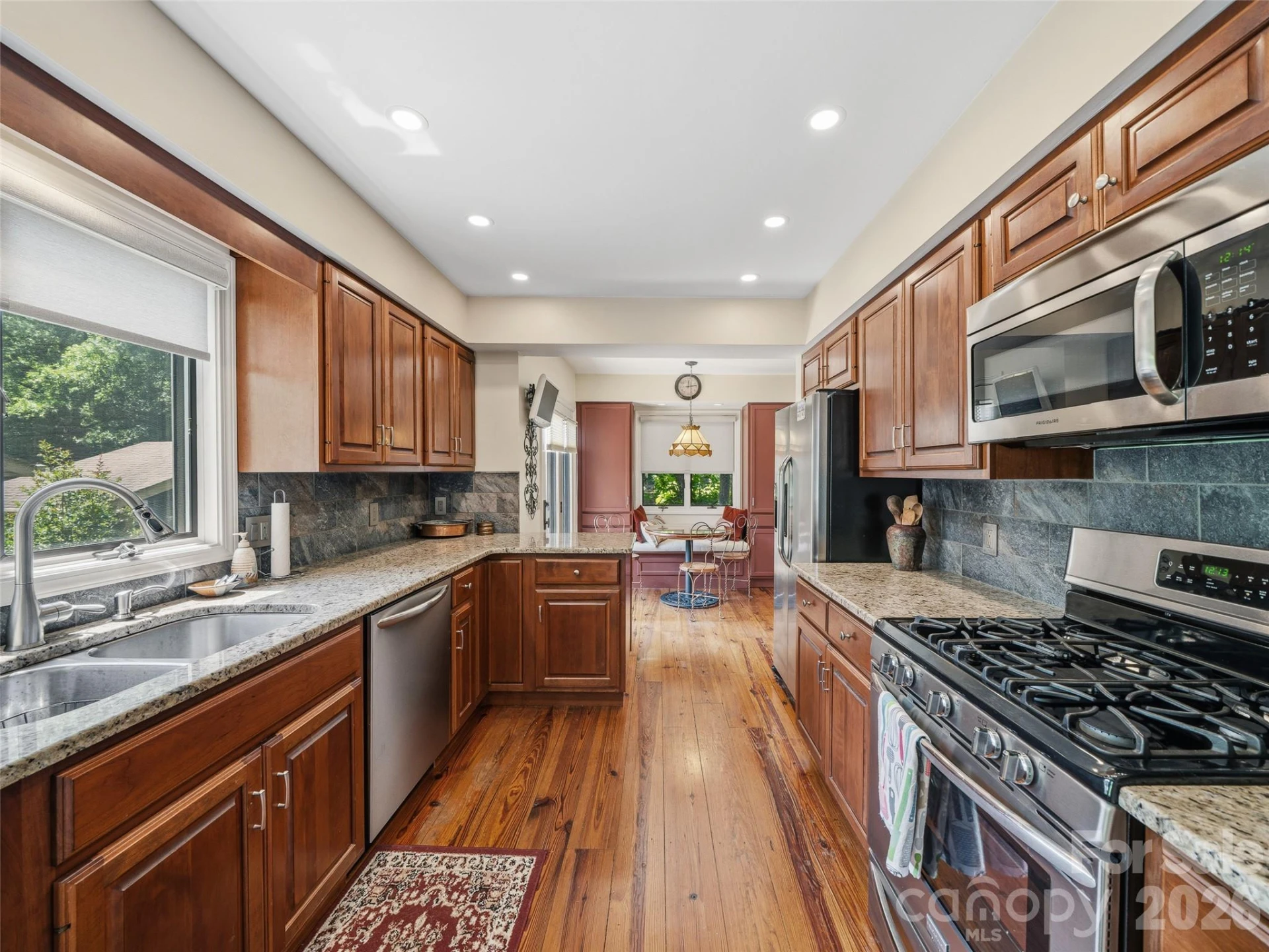 301 White Oak Drive - Photo 10