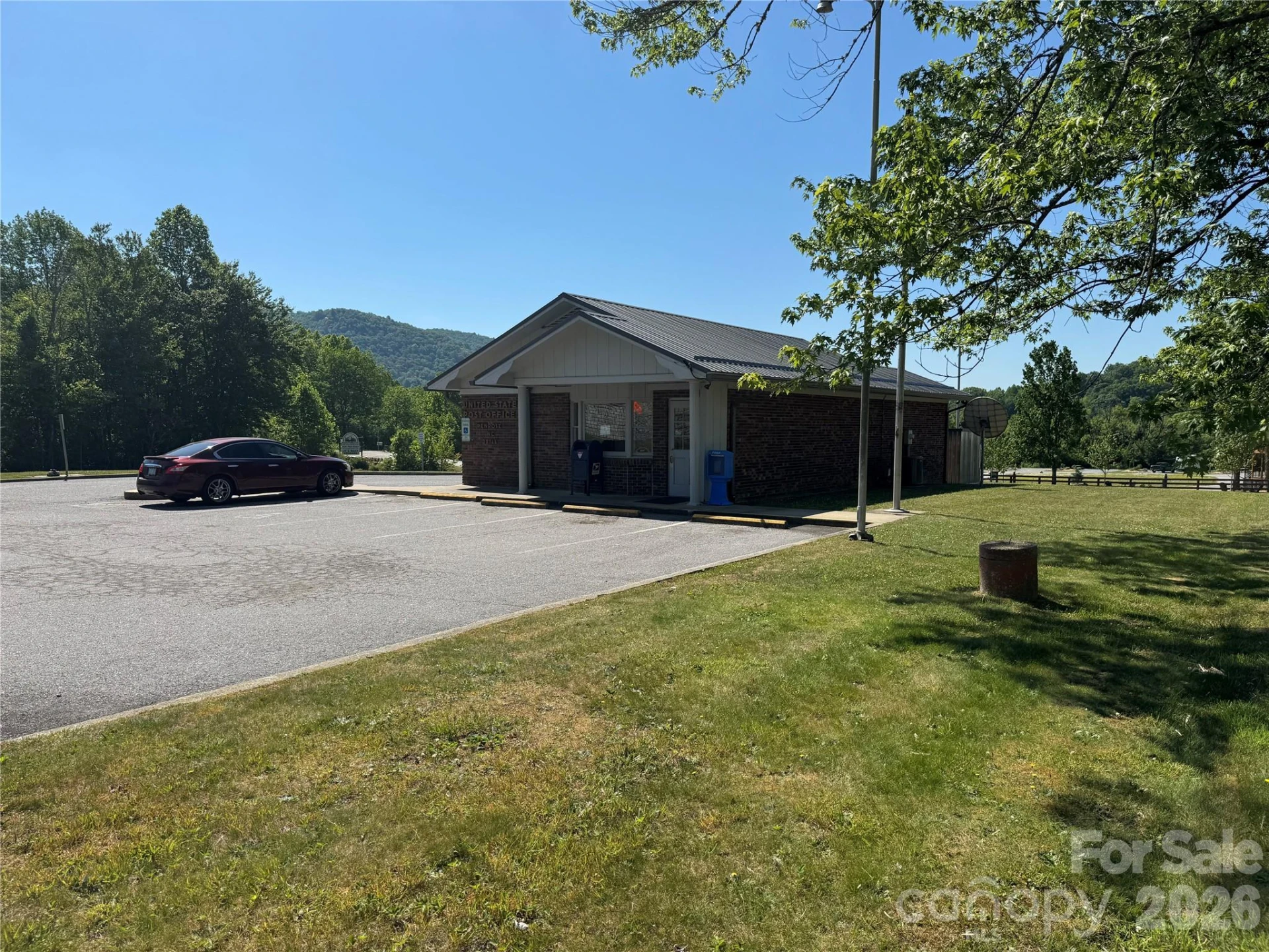 5858 Old Hendersonville Highway - Photo 2