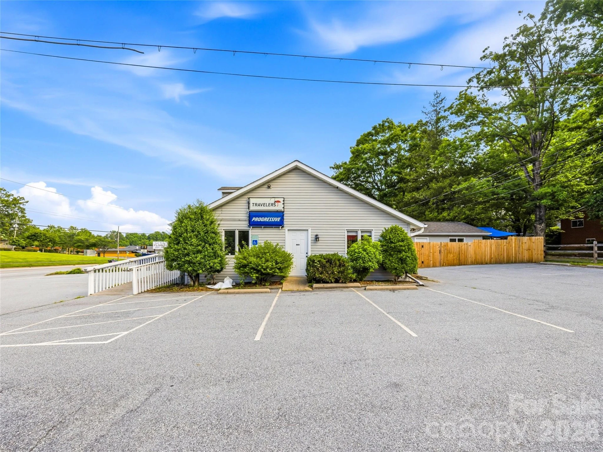 2124 Hendersonville Road - Photo 4