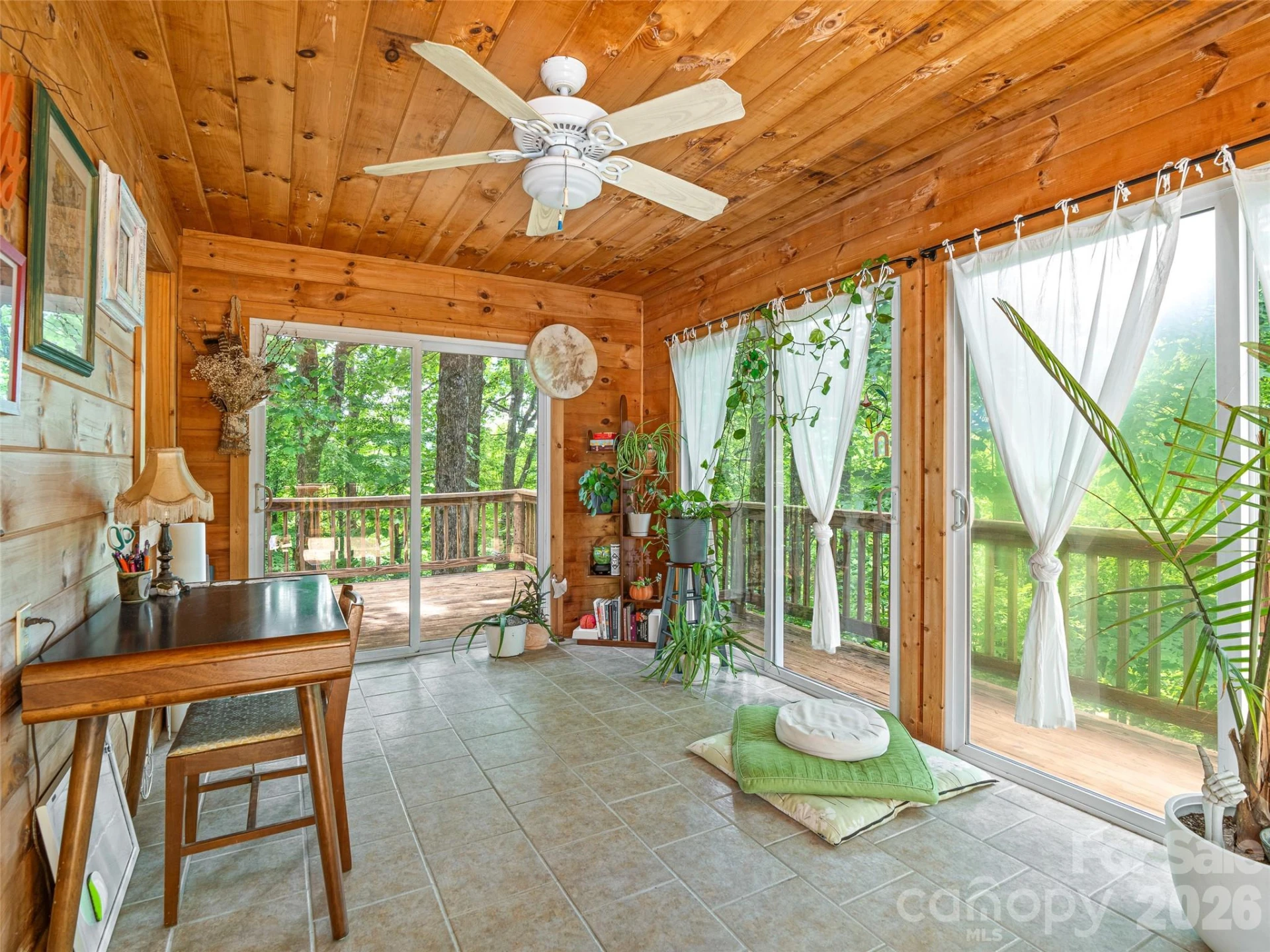 520 Patricia Road - Photo 12
