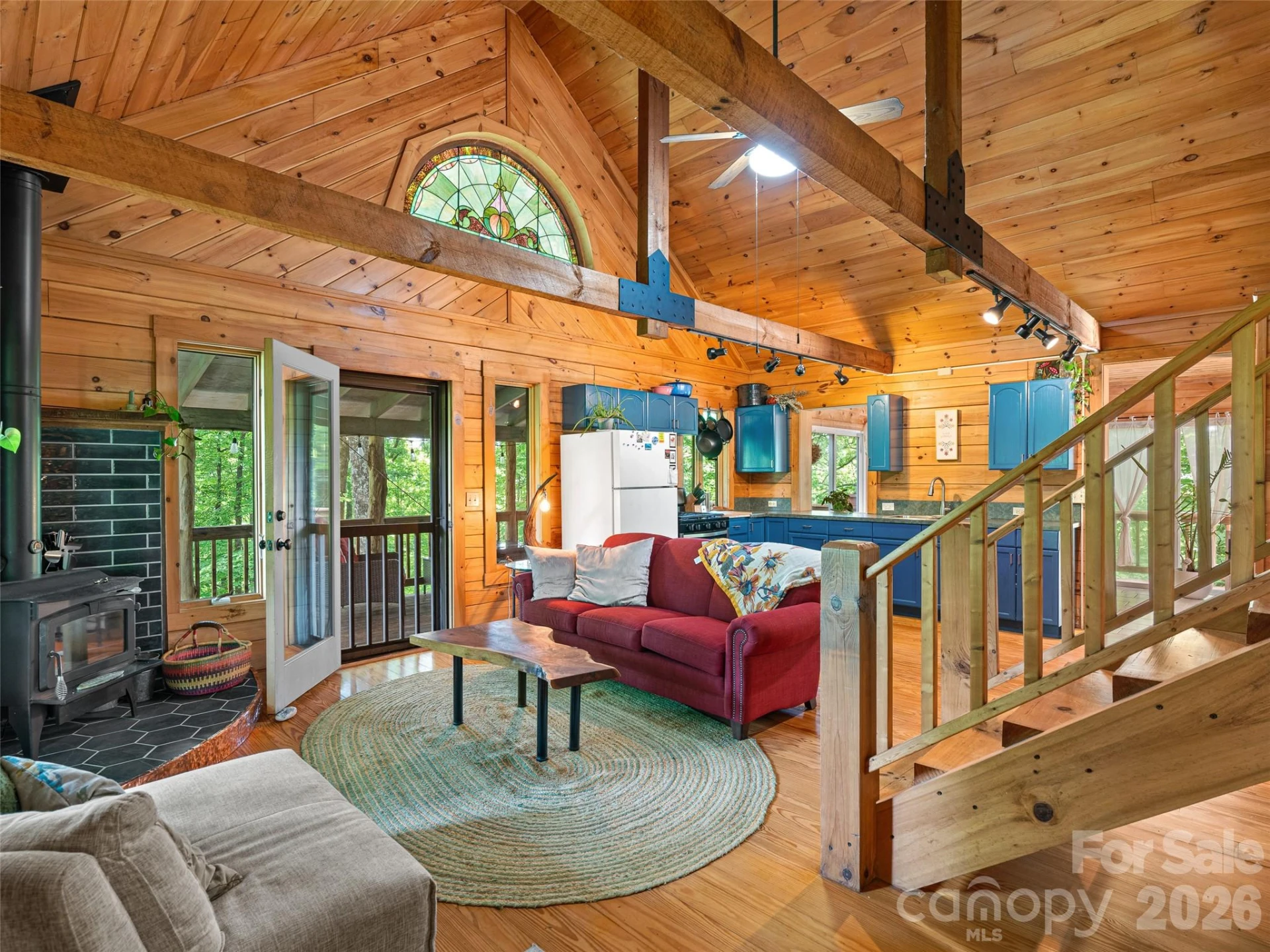 520 Patricia Road - Photo 4