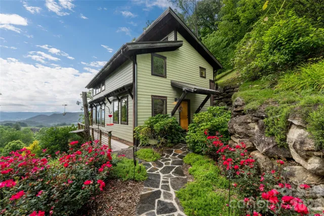 217 Natures Rest Lane, Clyde, NC, 28721