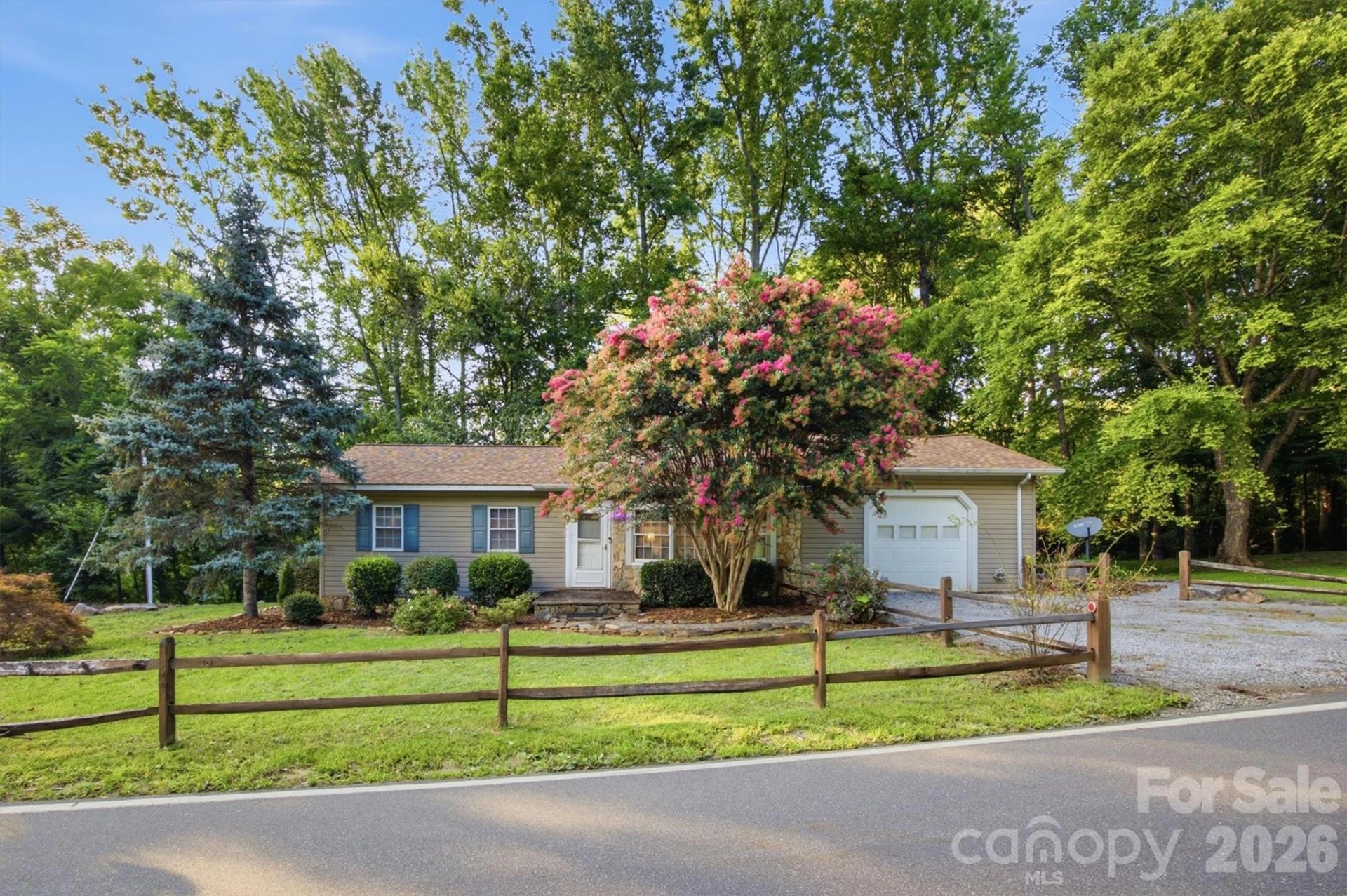 5513 Old Linville Road - Photo 2