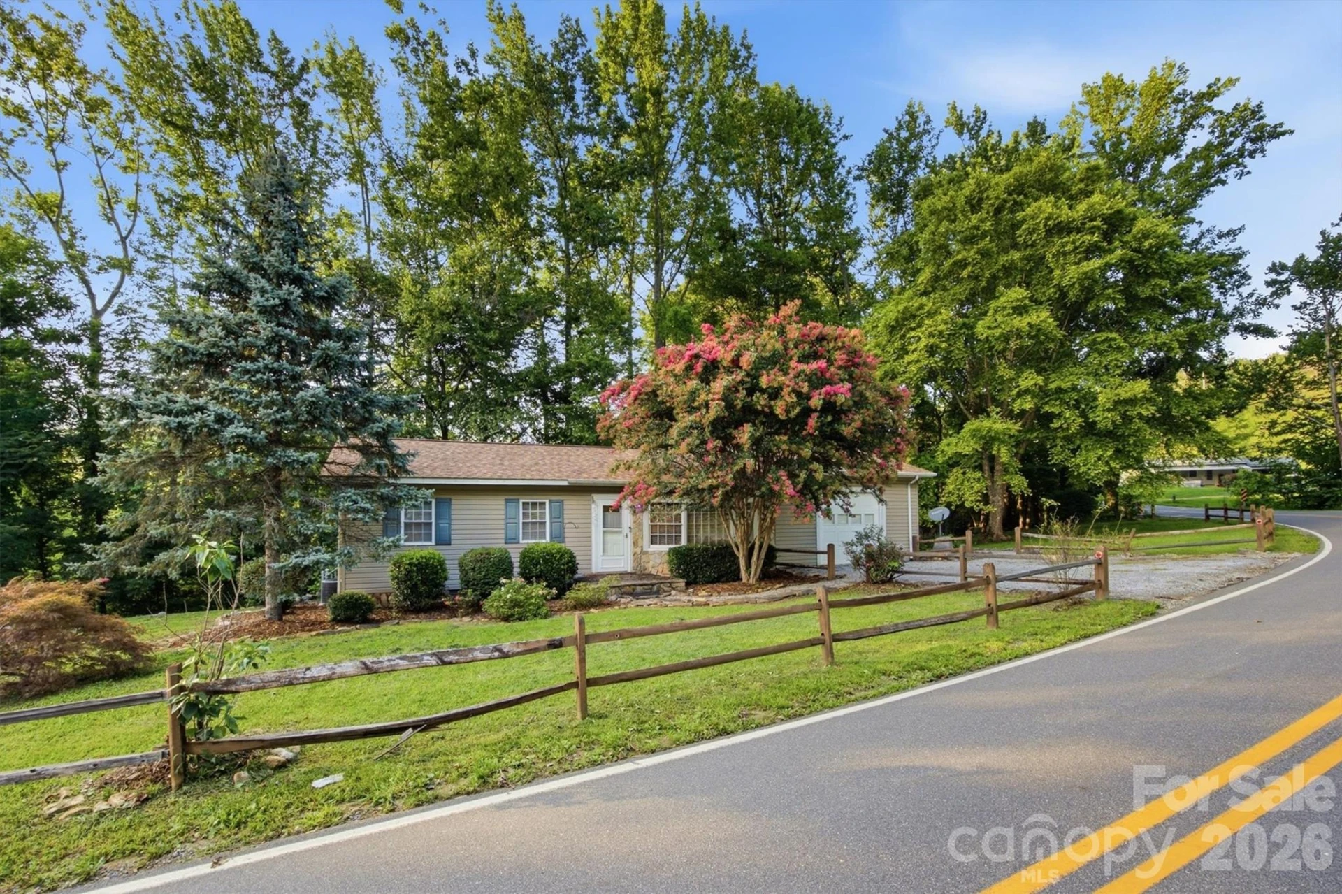 5513 Old Linville Road - Photo 4