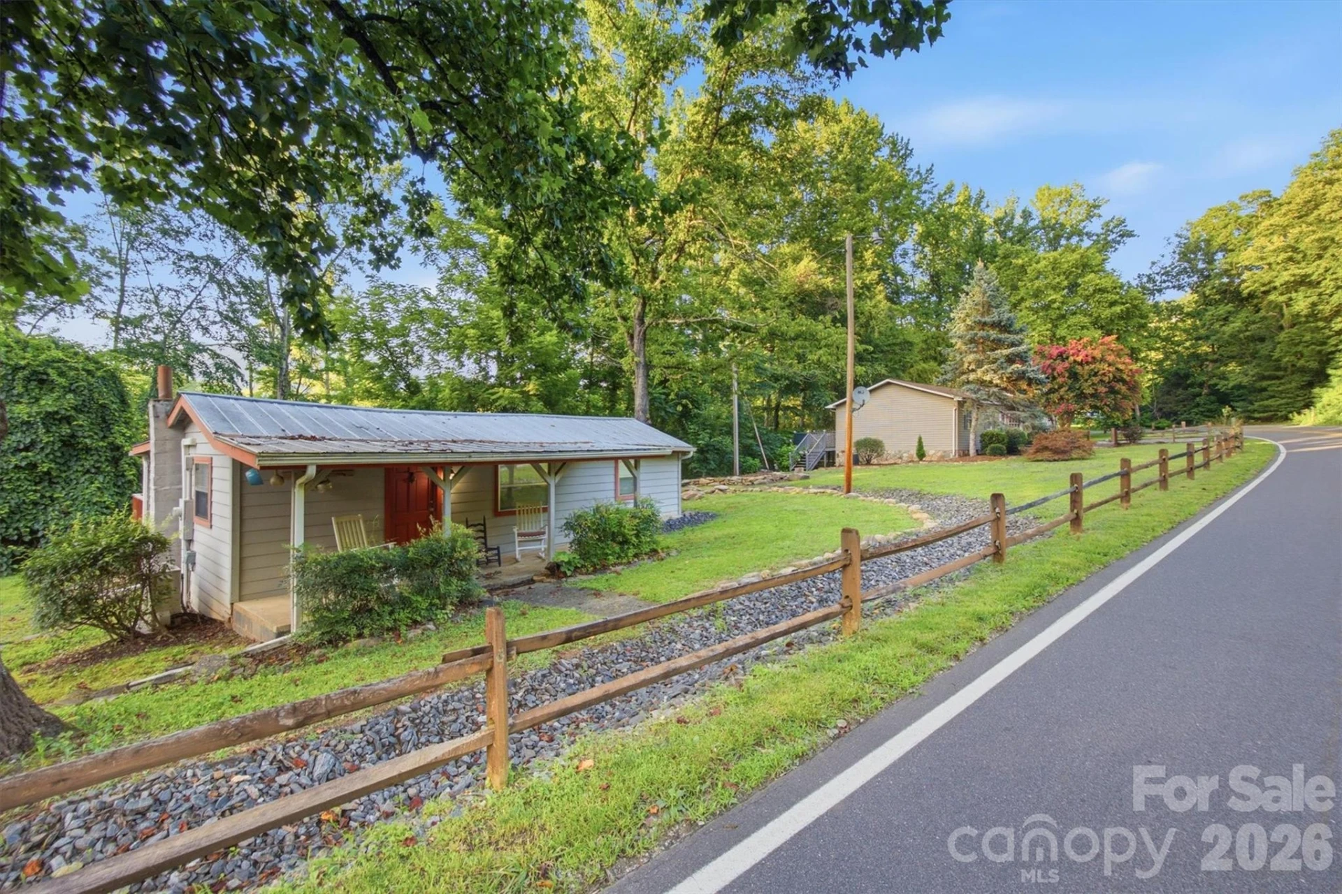 5513 Old Linville Road - Photo 31