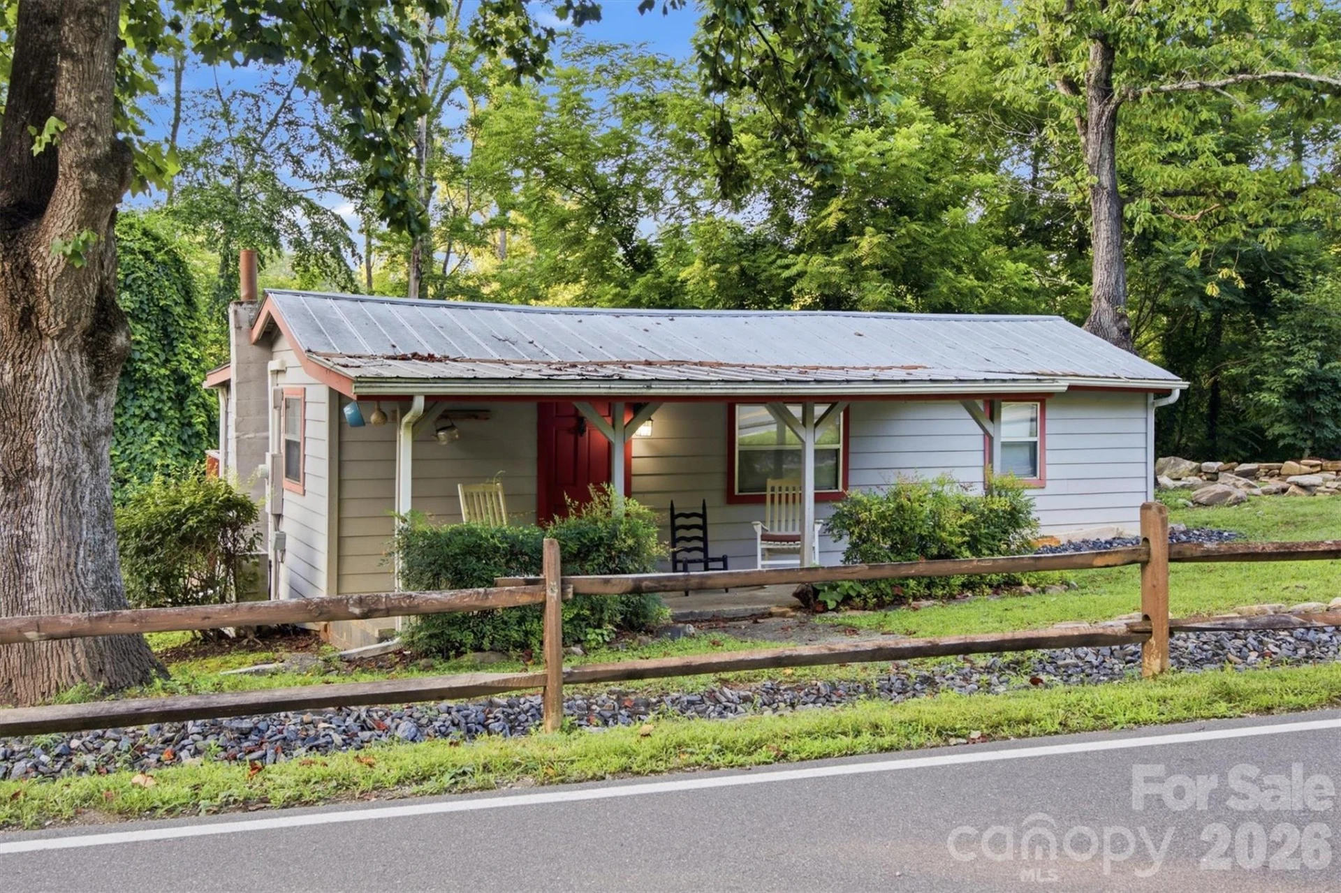 5513 Old Linville Road - Photo 32