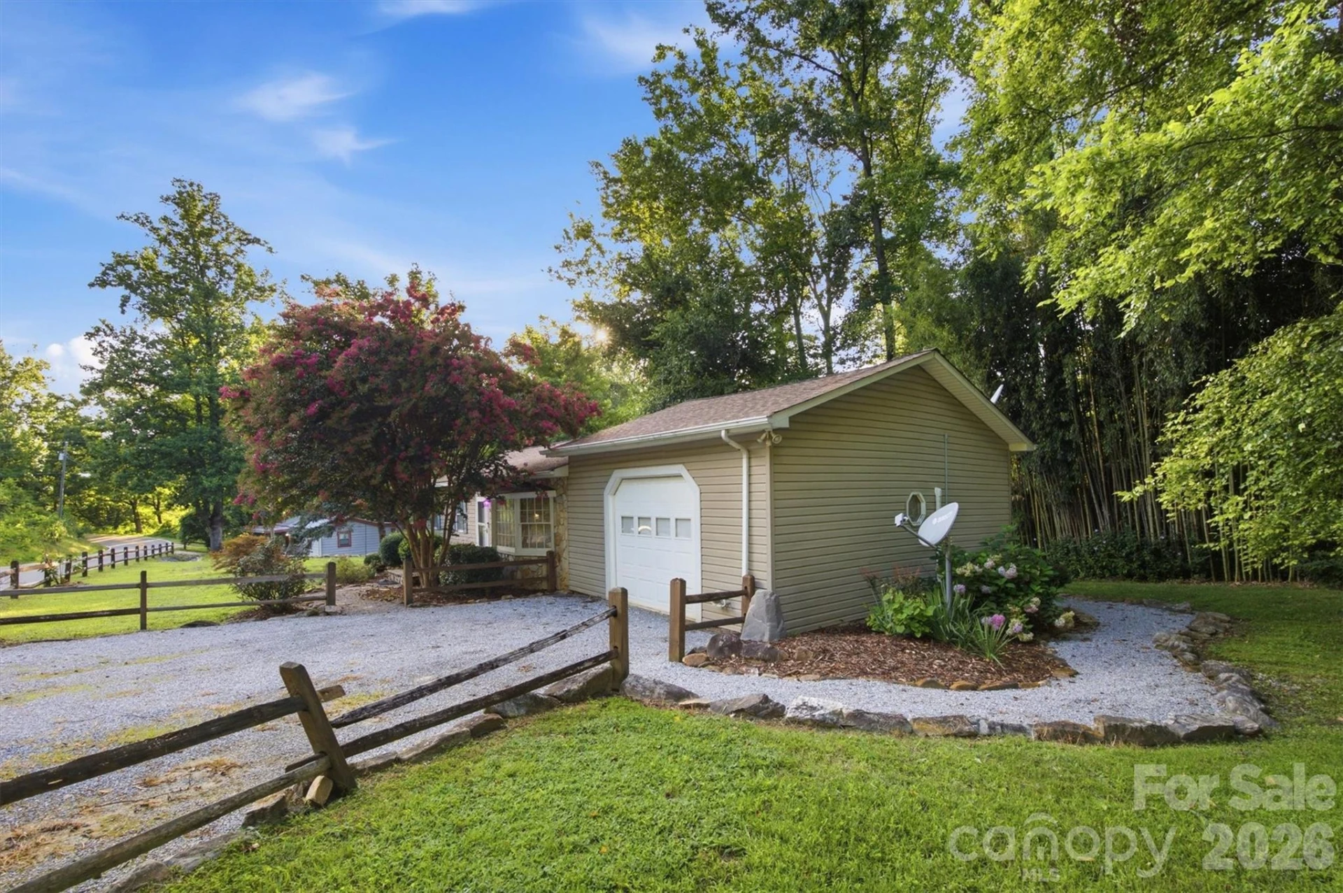 5513 Old Linville Road - Photo 6