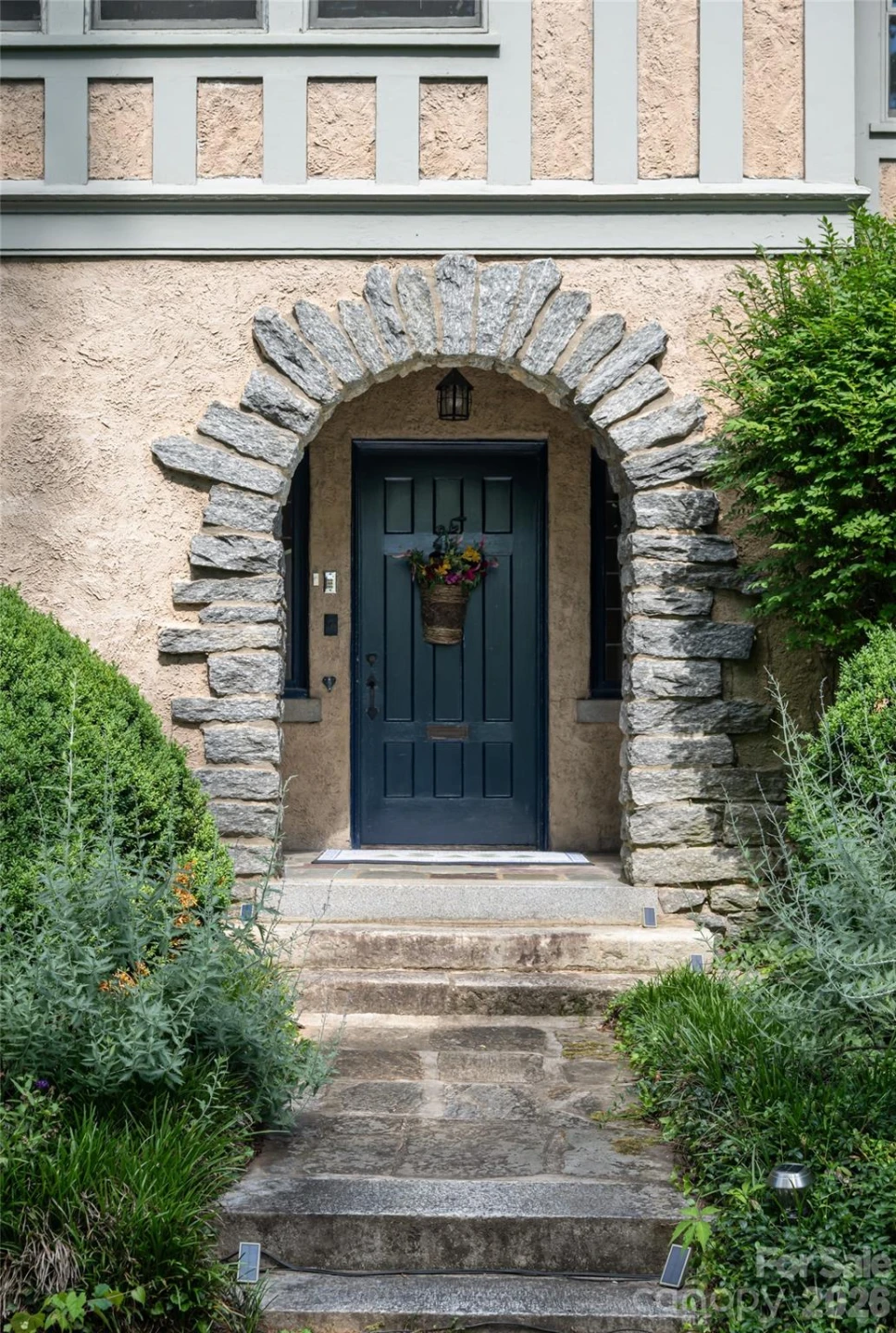 334 Vanderbilt Road - Photo 3