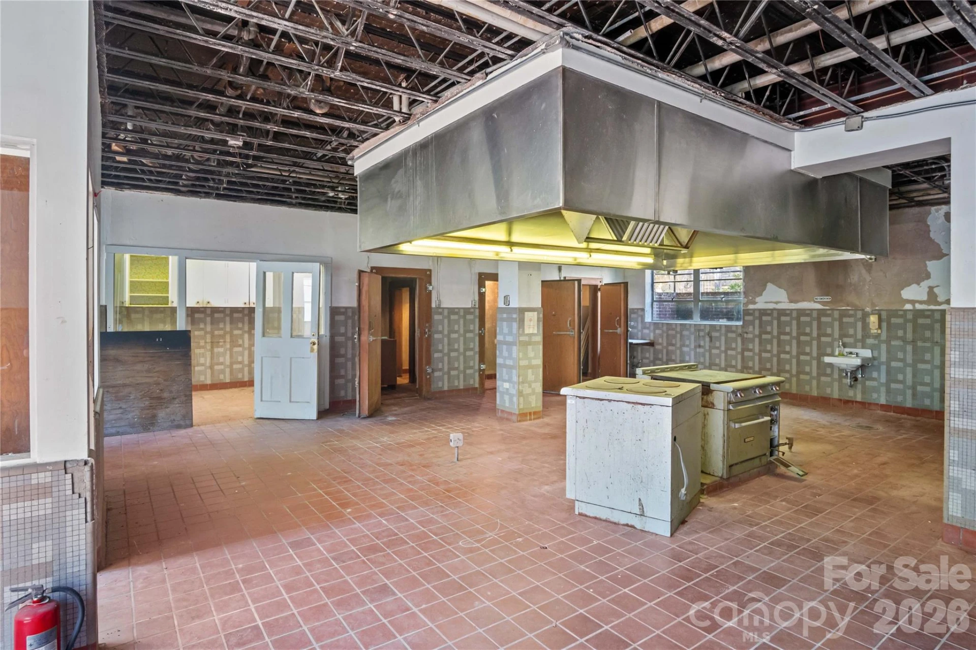 330 Carolina Drive - Photo 28