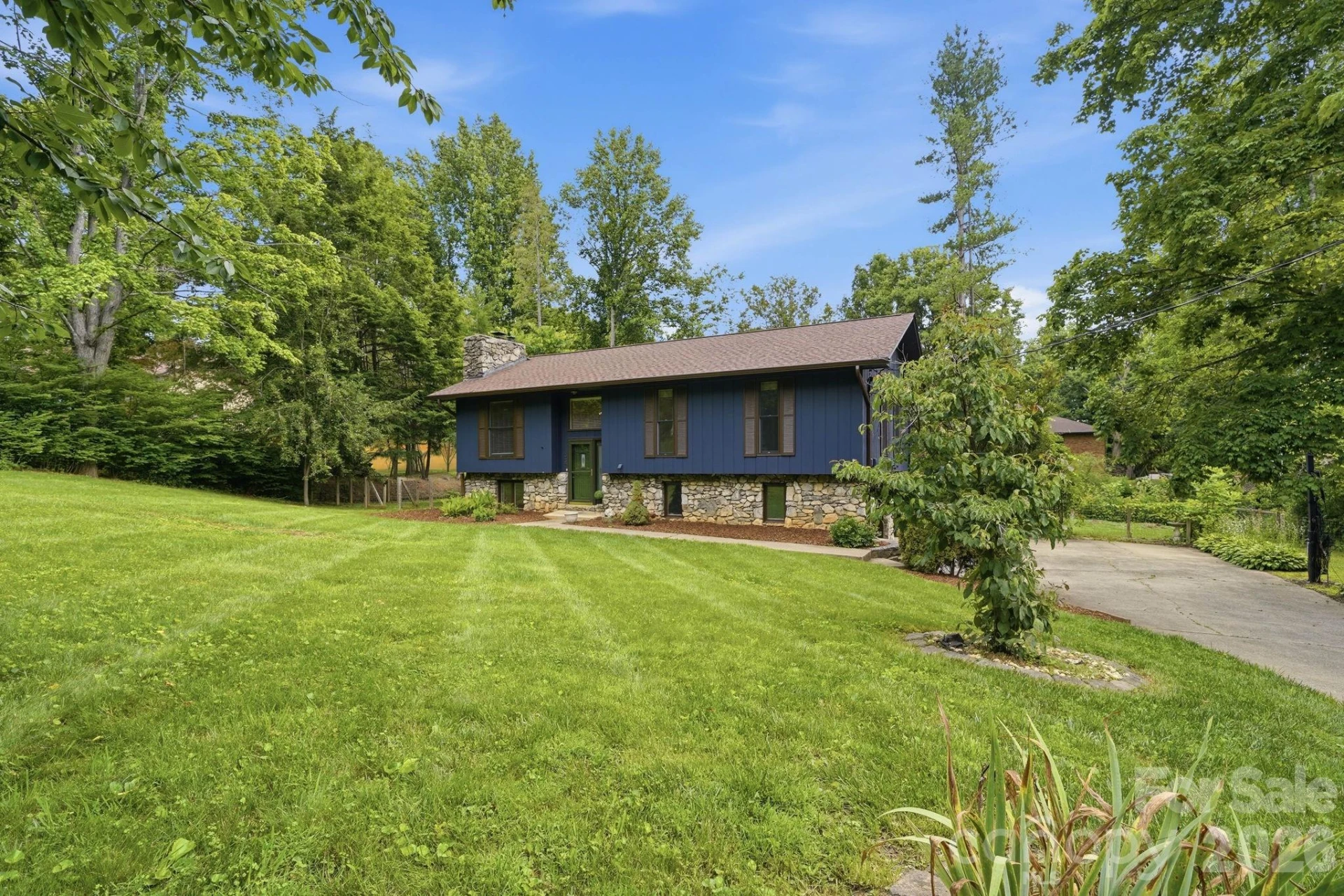 337 Woody Lane - Photo 2