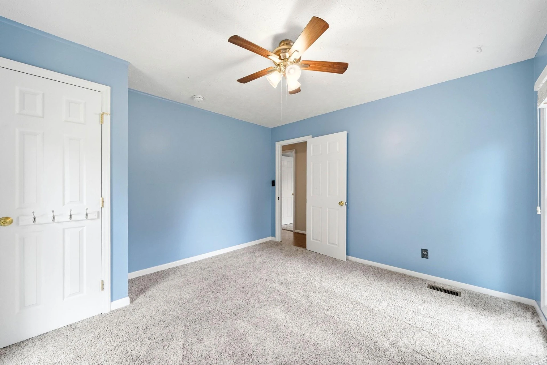 337 Woody Lane - Photo 22