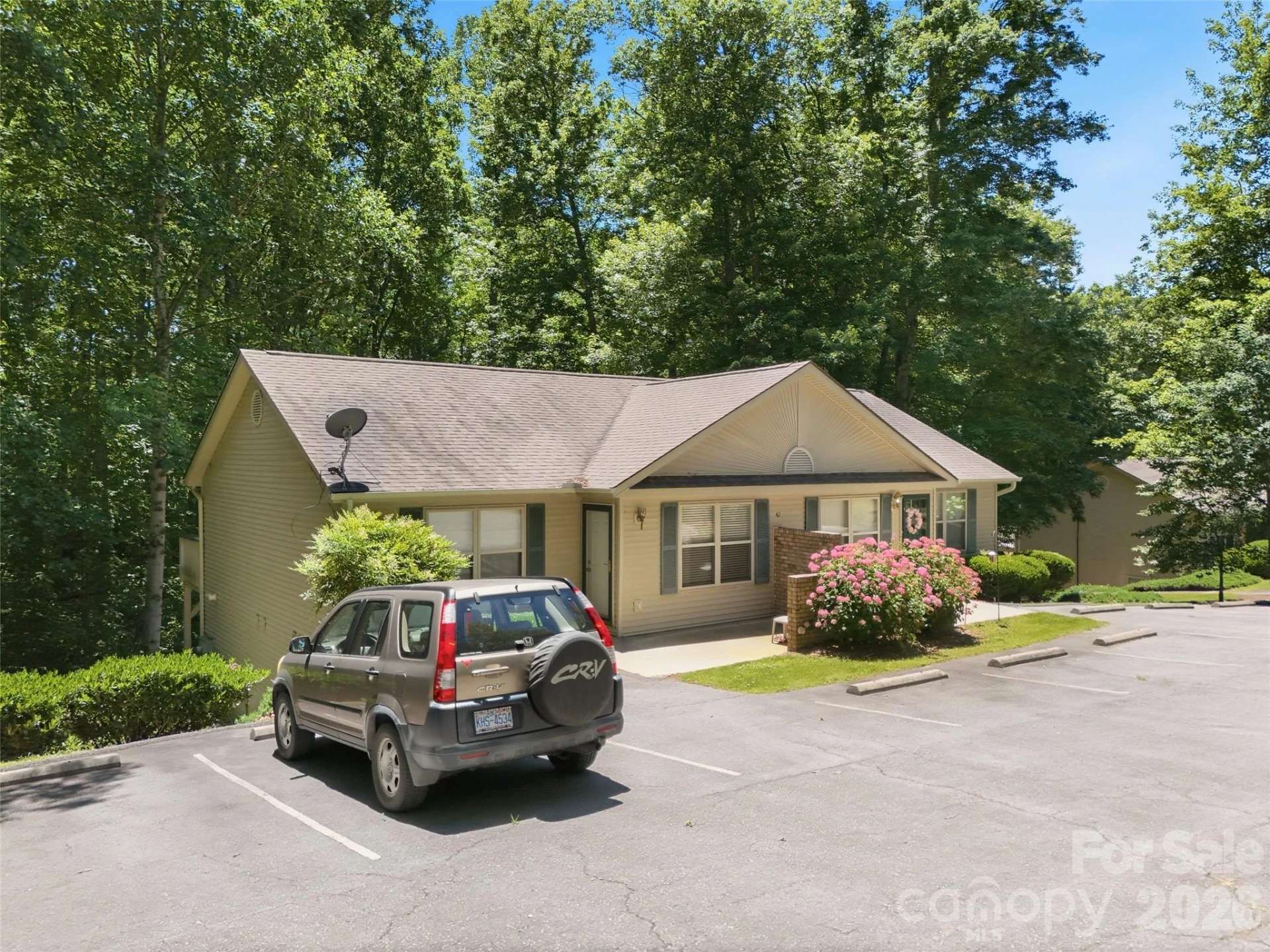 42 Queen Road #D - Photo 4