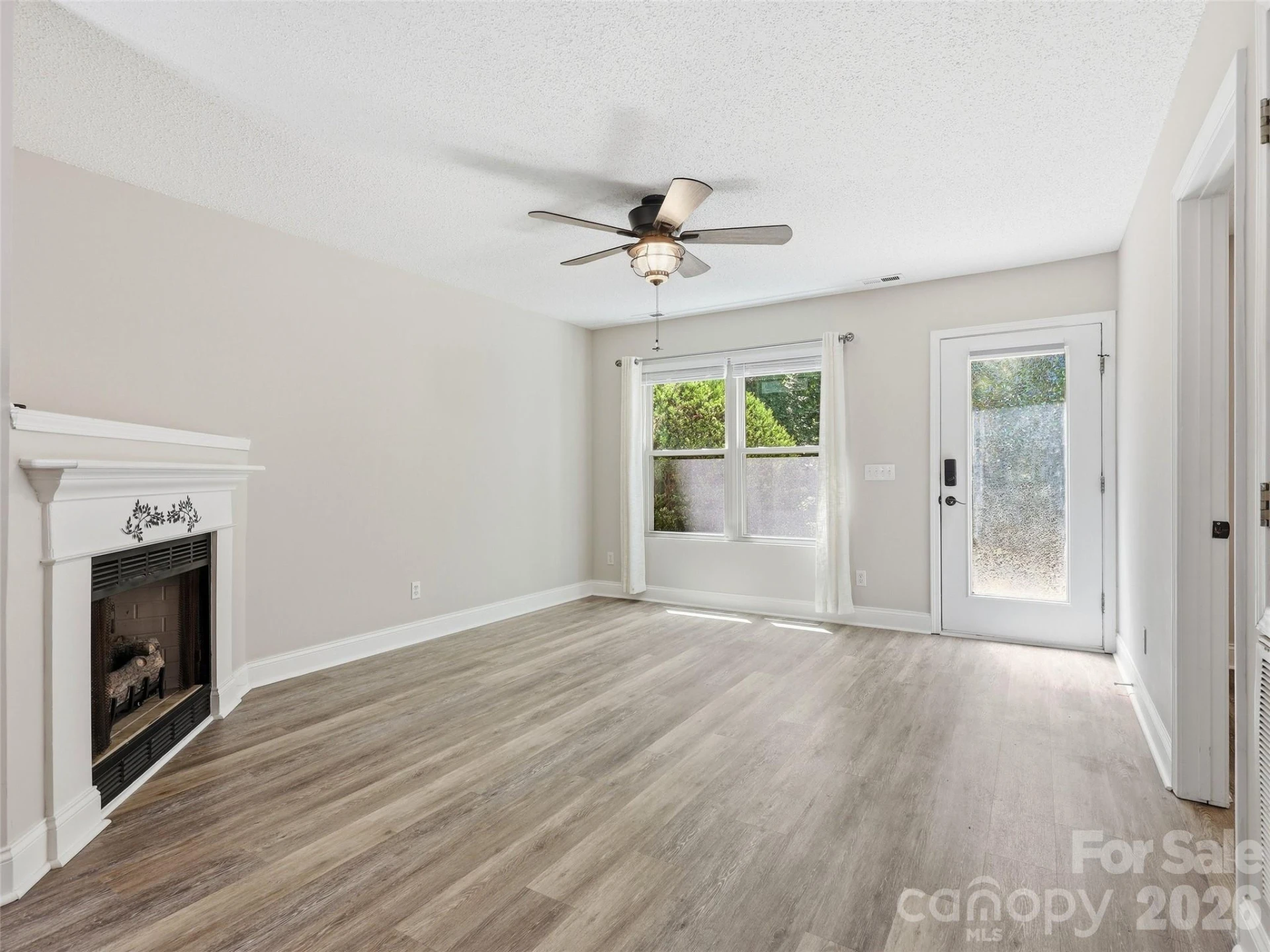 42 Queen Road #D - Photo 6