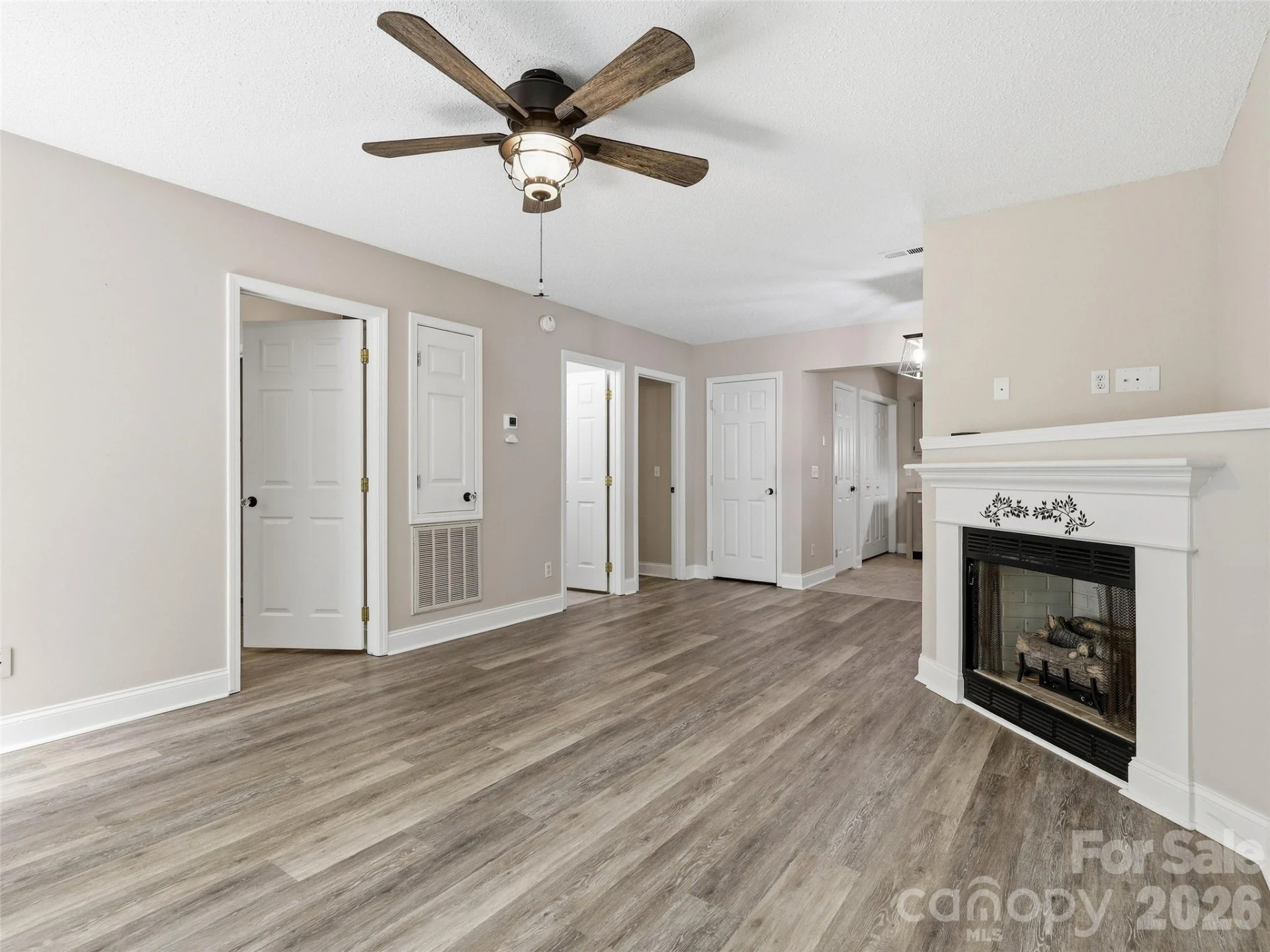 42 Queen Road #D - Photo 7