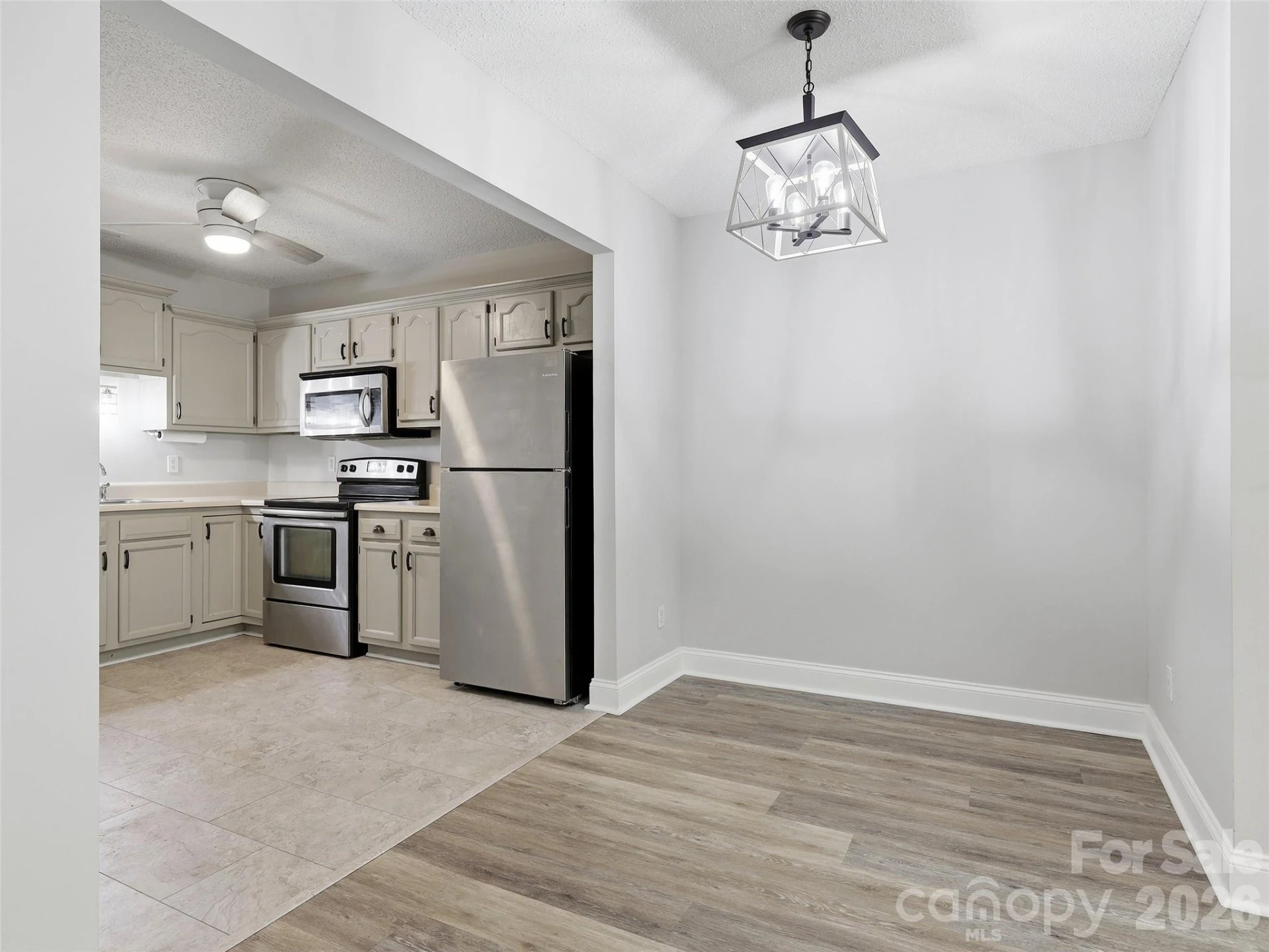 42 Queen Road #D - Photo 8