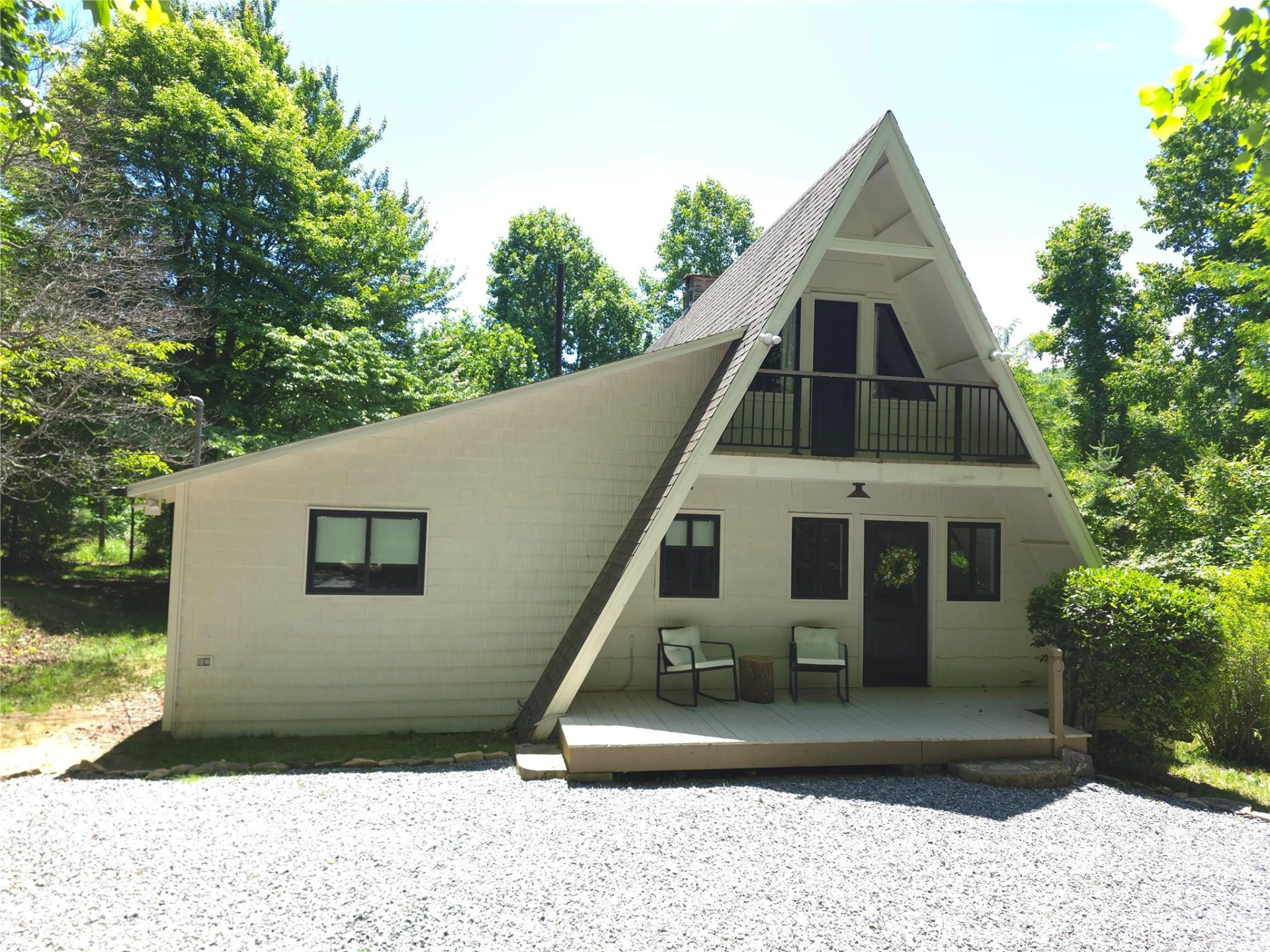 826 Shumont Road - Photo 2