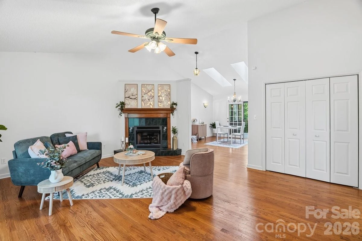 27 Red Maple Drive - Photo 2