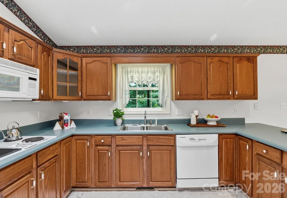 27 Red Maple Drive - Photo 4