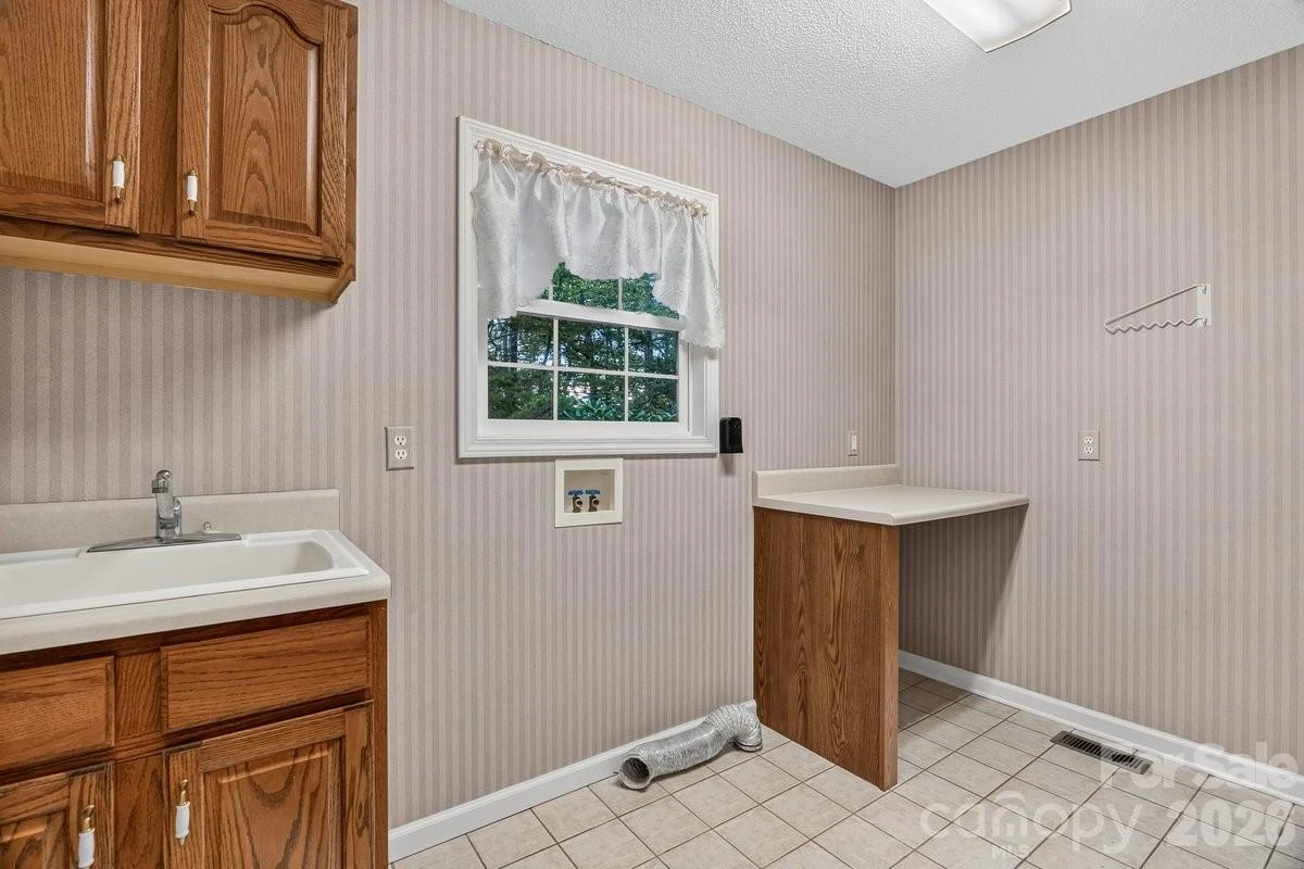 27 Red Maple Drive - Photo 33