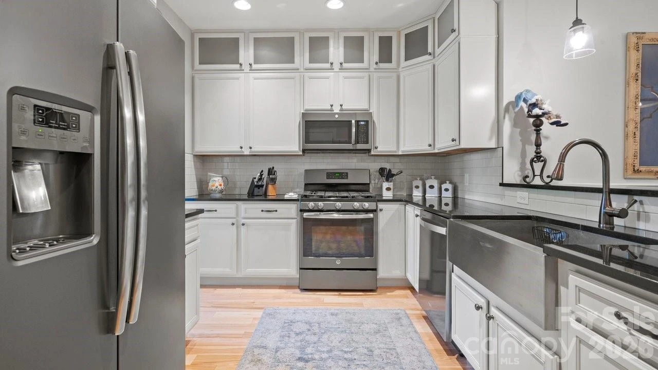 39 Tudor Way - Photo 8
