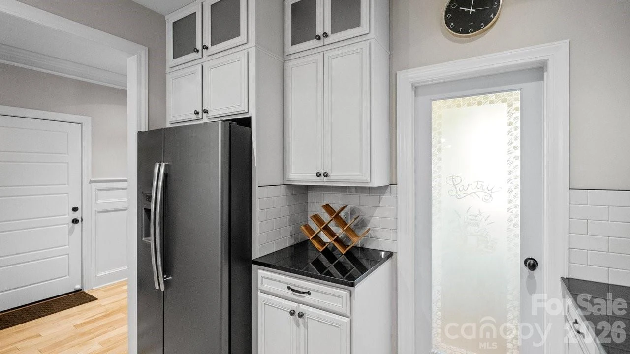 39 Tudor Way - Photo 9