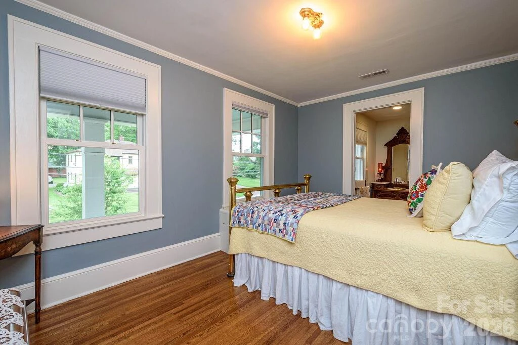 832 4th Avenue W - Photo 32