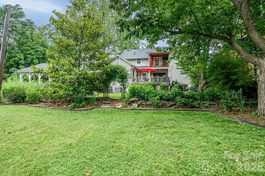 832 4th Avenue W - Photo 46