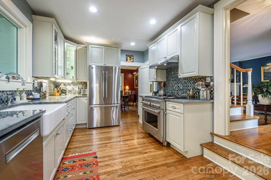 832 4th Avenue W - Photo 10
