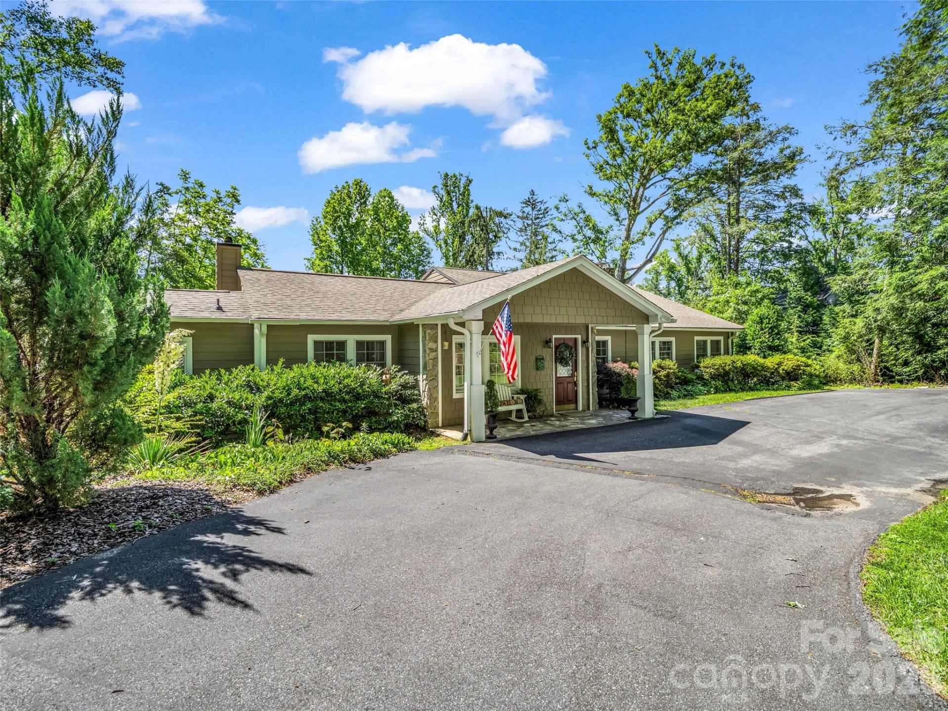 52 Forest Road - Photo 2