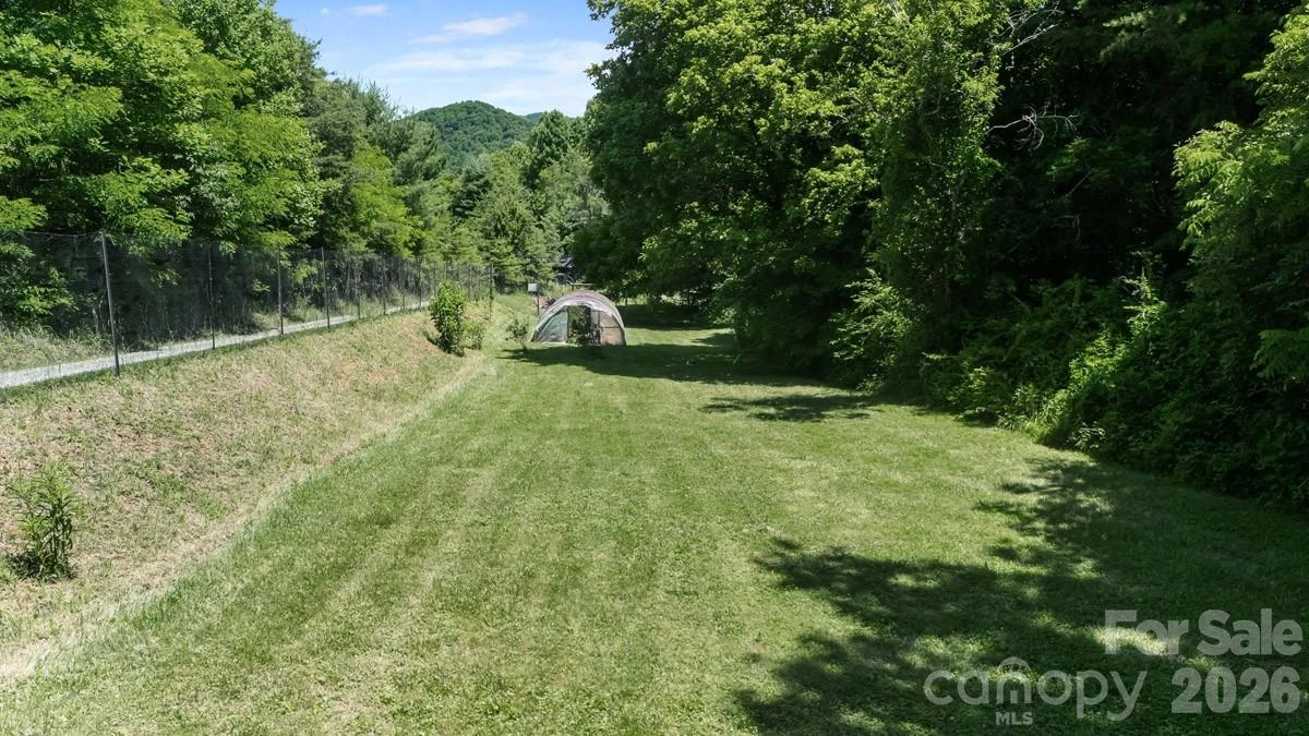 128 Barnet Mountain Drive - Photo 14