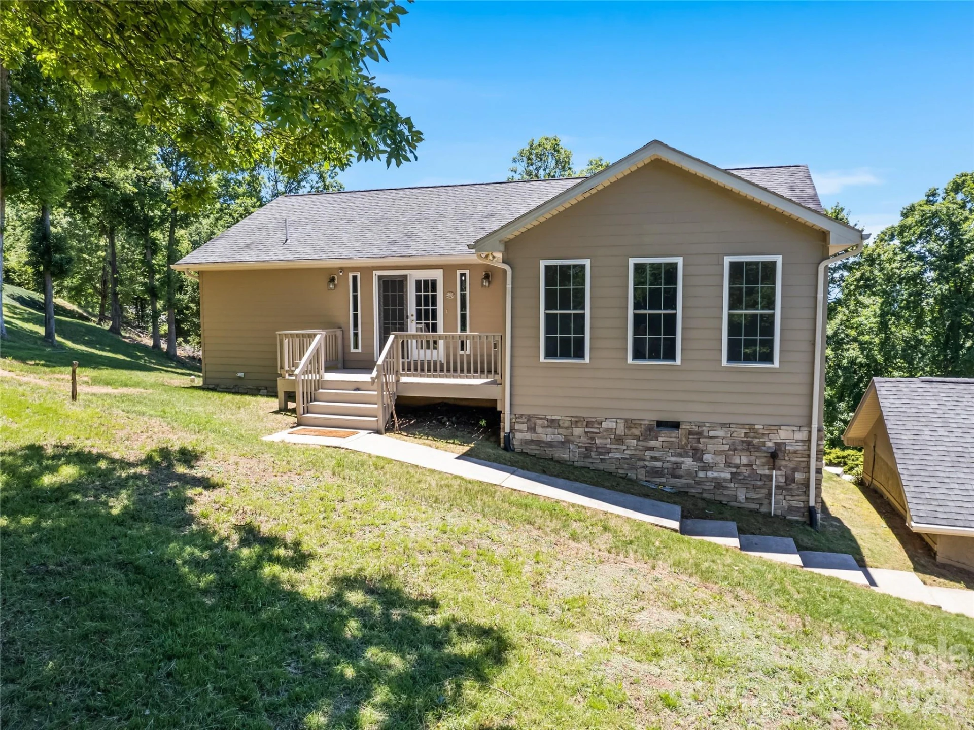 283 Blake Drive - Photo 3
