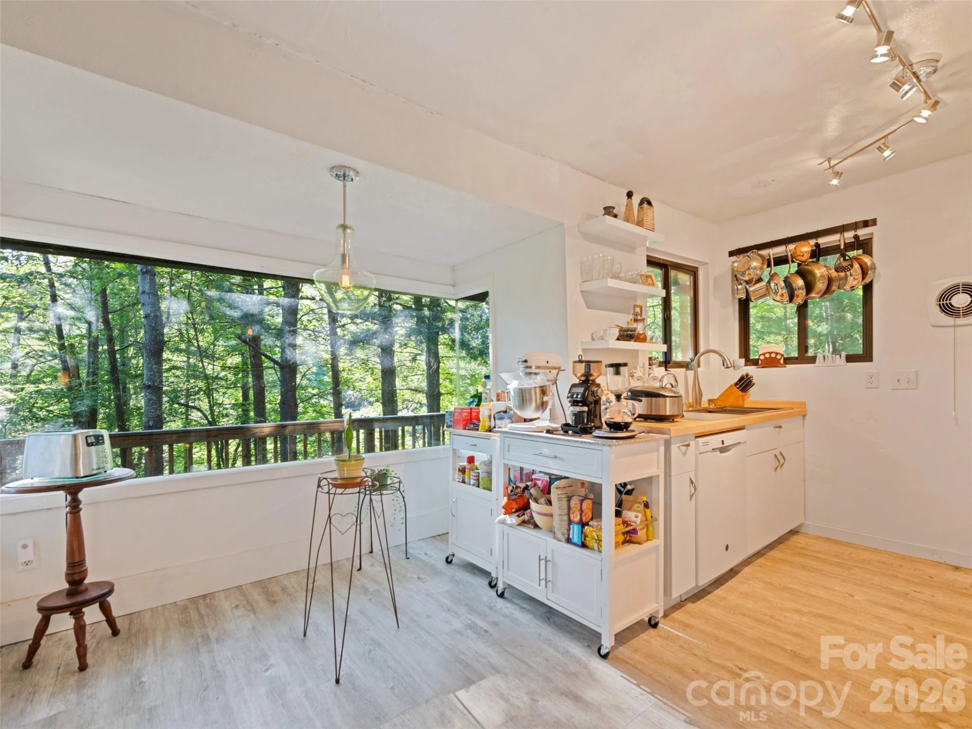 33 Wenlock Way - Photo 22