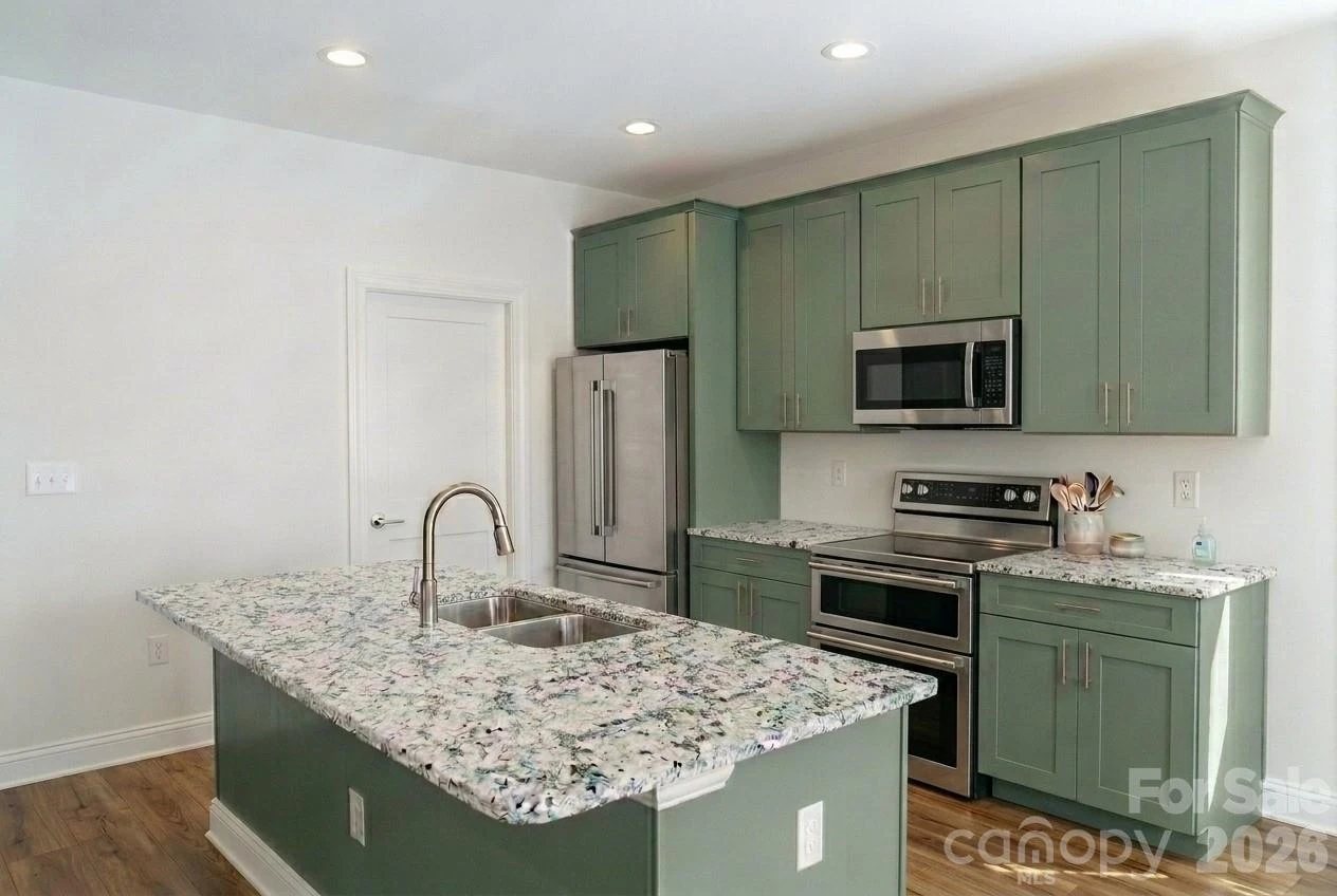315 Mingus Street - Photo 2