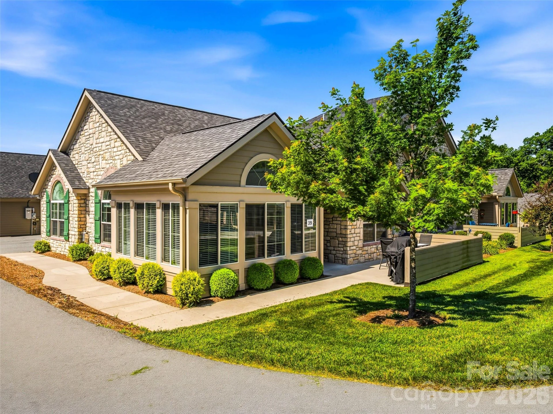39 Braeburn Way - Photo 3