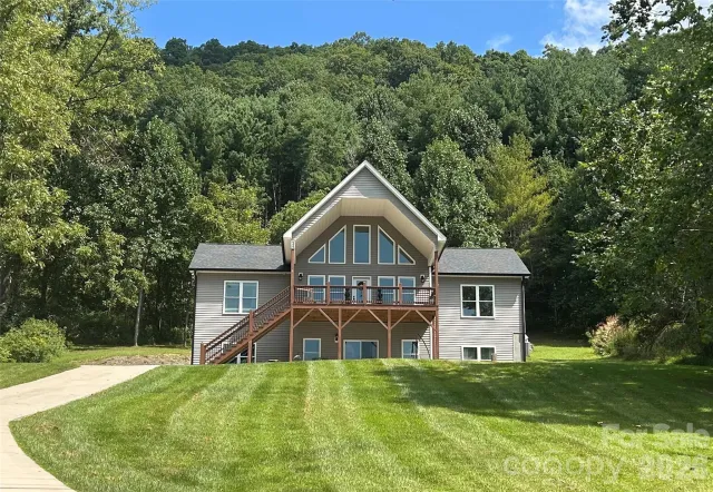 300 Green Meadow Lane