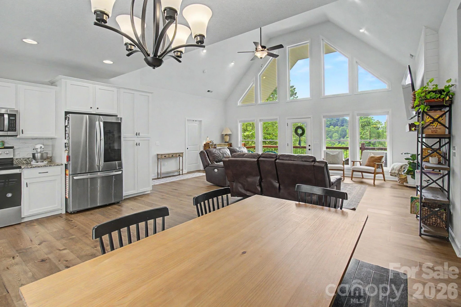 300 Green Meadow Lane - Photo 10