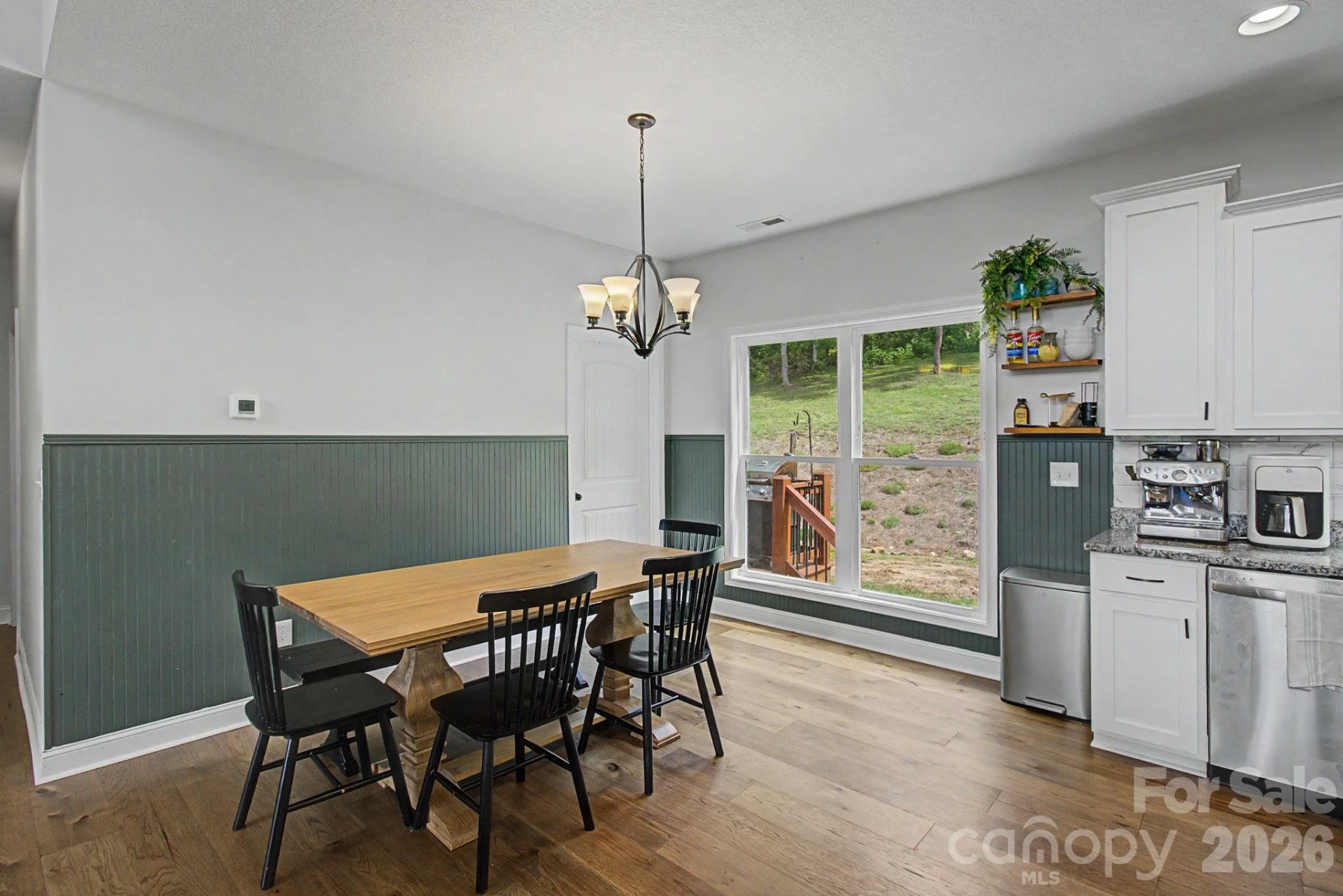 300 Green Meadow Lane - Photo 11