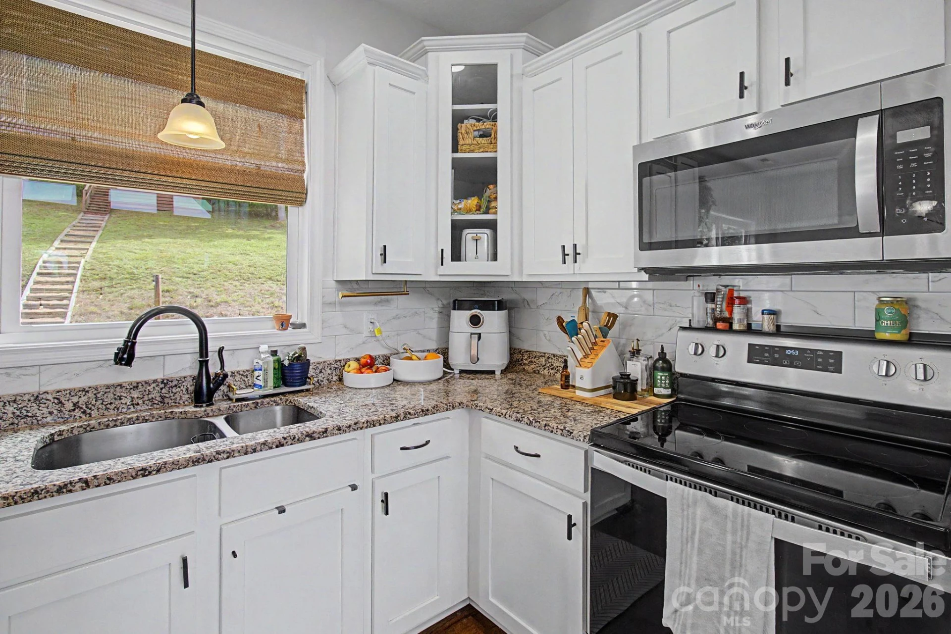 300 Green Meadow Lane - Photo 13