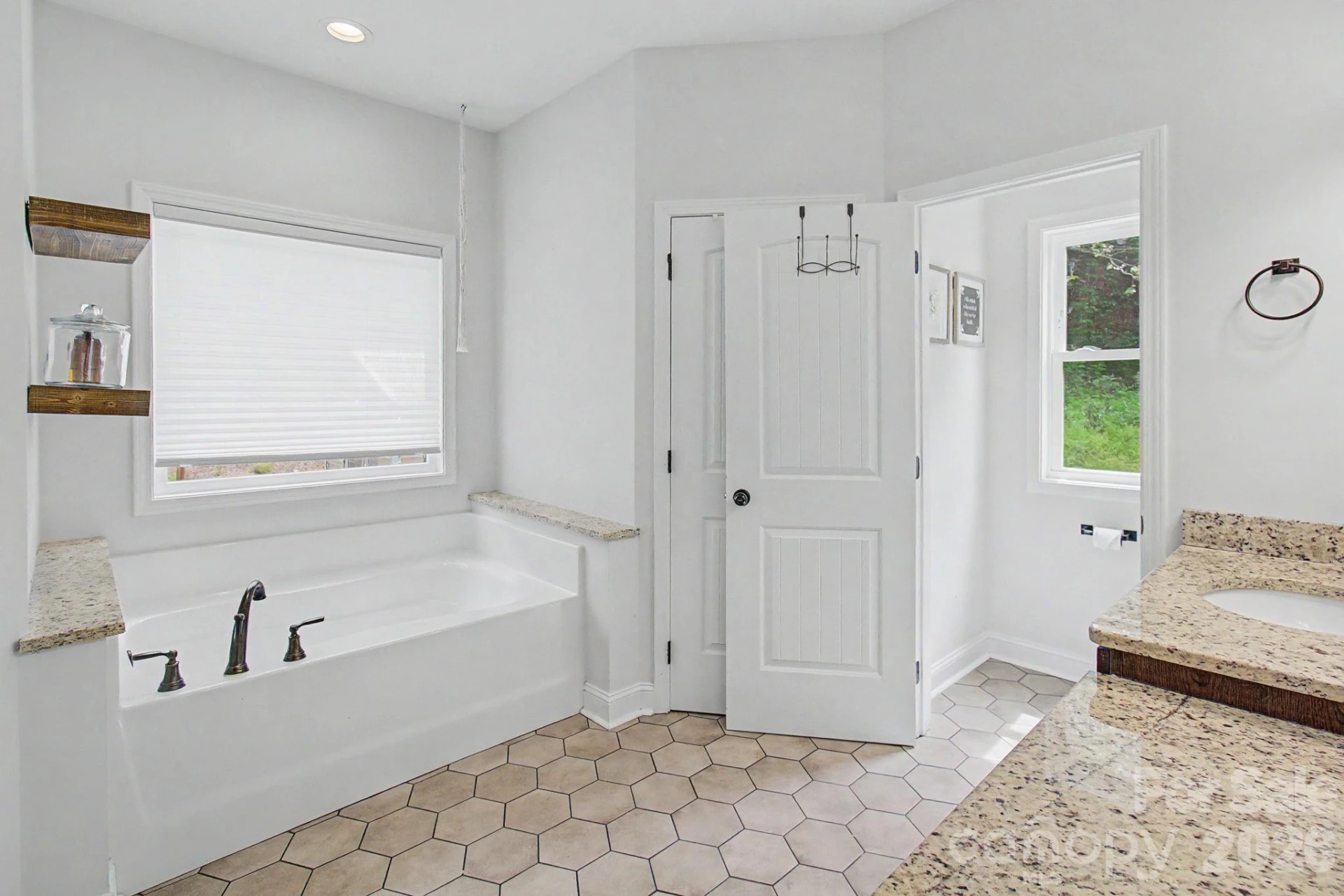 300 Green Meadow Lane - Photo 17
