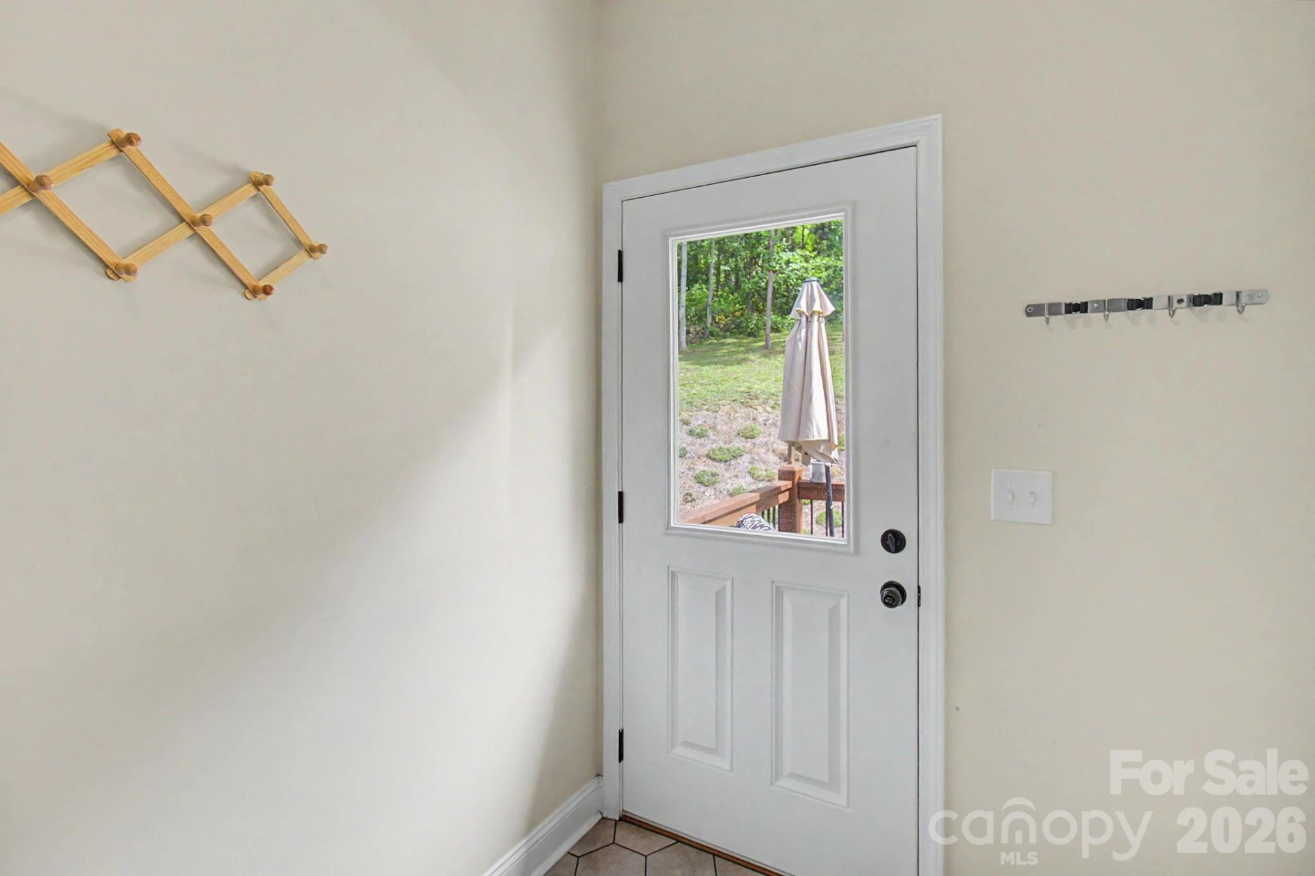 300 Green Meadow Lane - Photo 22