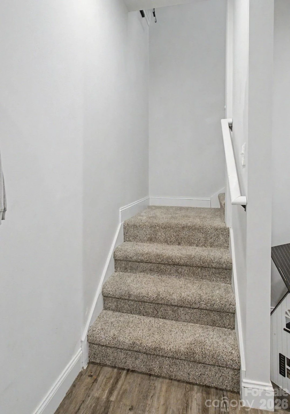 300 Green Meadow Lane - Photo 25