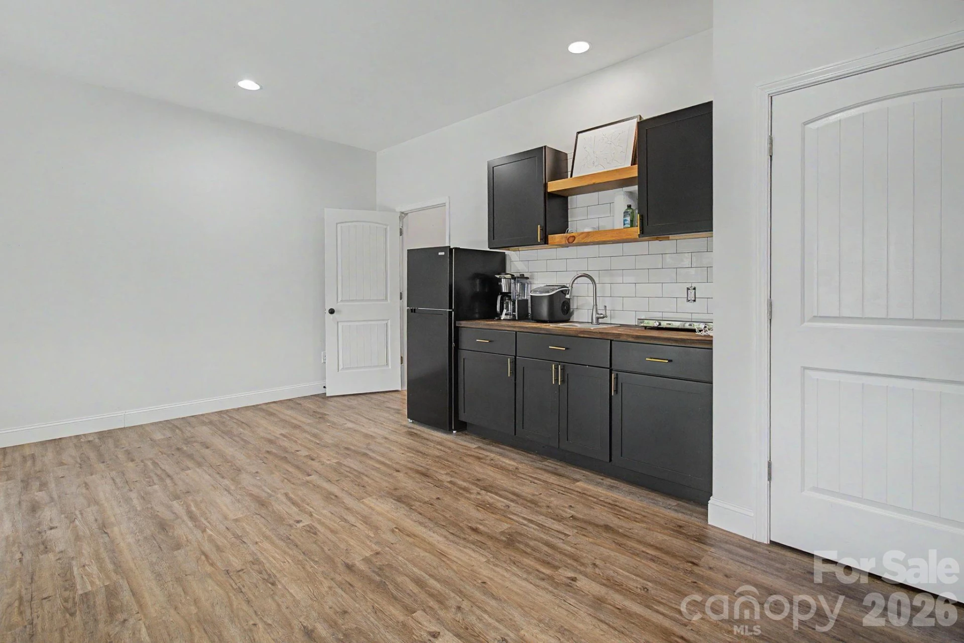 300 Green Meadow Lane - Photo 27