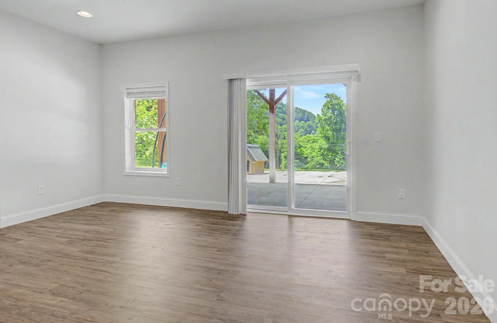 300 Green Meadow Lane - Photo 28
